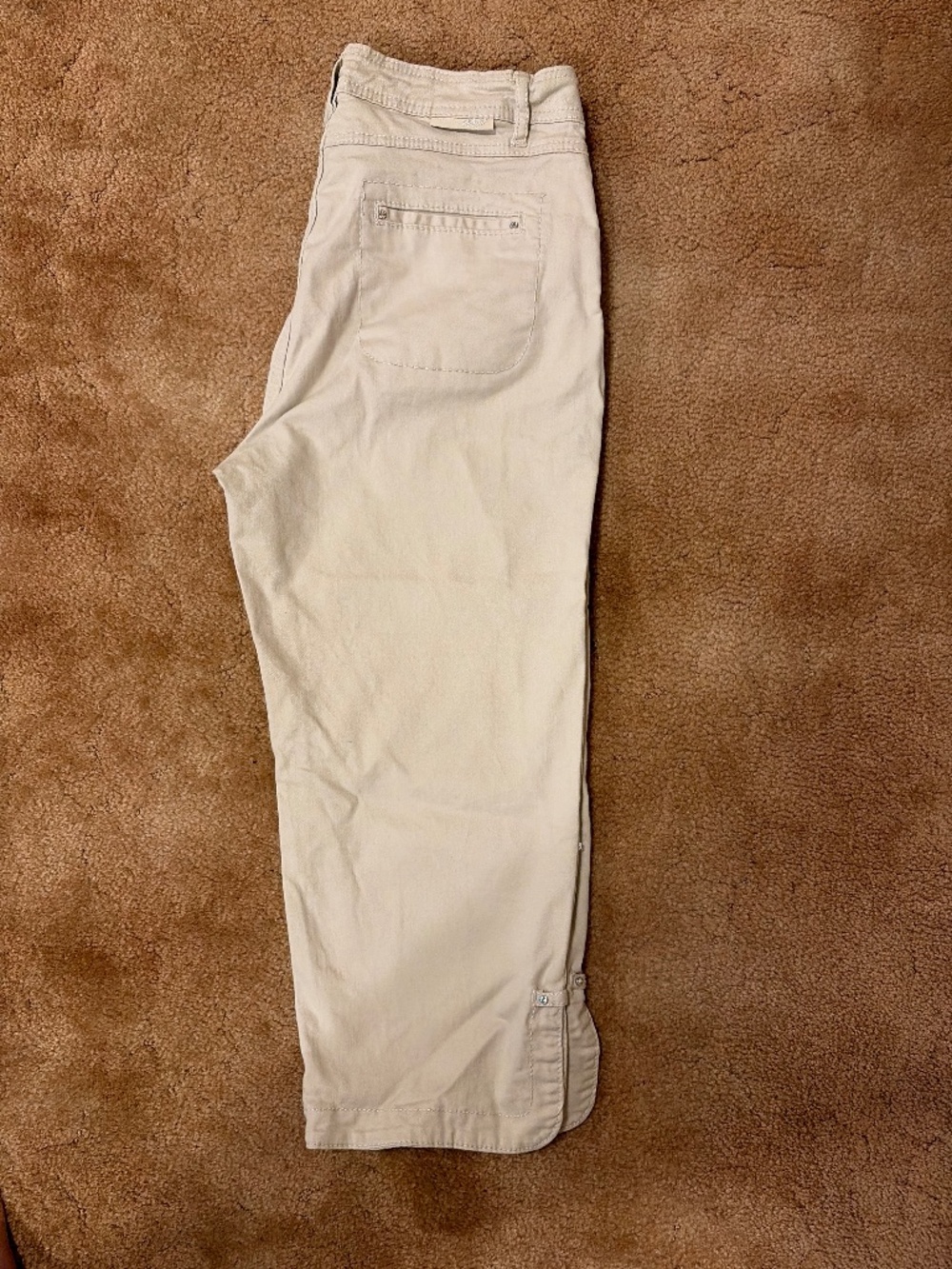 Khaki capris